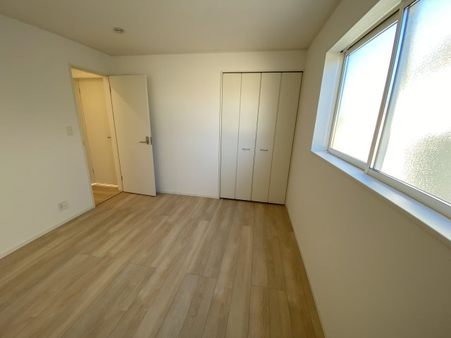 【いわき市泉町滝尻第9】　新築戸建　3号棟　※必ずもらえる選べるキャンペーン実施中！の洋室|■□■居室の写真です■□■　
寝室にも、子供部屋にも、趣味のお部屋にもお使いいただけます♪