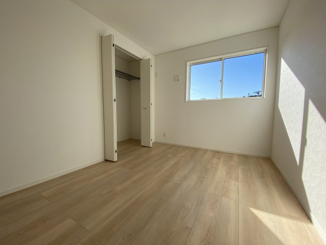 【いわき市泉町滝尻第9】　新築戸建　4号棟　※必ずもらえる選べるキャンペーン実施中！の洋室|■□■居室の写真です■□■　
寝室にも、子供部屋にも、趣味のお部屋にもお使いいただけます♪