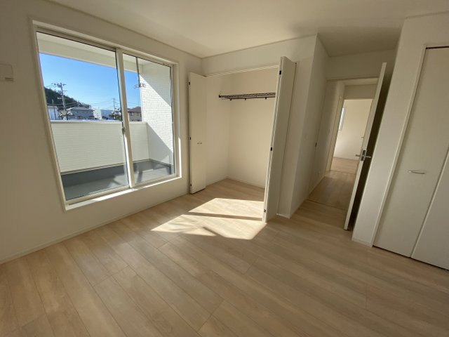 【いわき市泉町滝尻第9】　新築戸建　4号棟　※必ずもらえる選べるキャンペーン実施中！の洋室|■□■収納スペースの写真です■□■　十分な広さがあるので収納には困りませんね♪