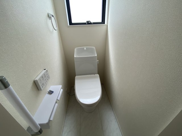 ◆ご成約特典として人気家電プレゼント中♪◆　いわき市小名浜燈籠原 　8号棟のトイレ|トイレも気になるポイント