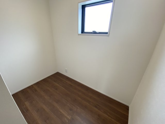 ◆ご成約特典として人気家電プレゼント中♪◆　いわき市小名浜燈籠原 　8号棟の洋室|◆ストレージルームの写真です◆
小さな個室を完備！大容量な収納スペースとしてももちろん、書斎や趣味、勉強部屋にするなど、ライフスタイルに合わせて使えます。

