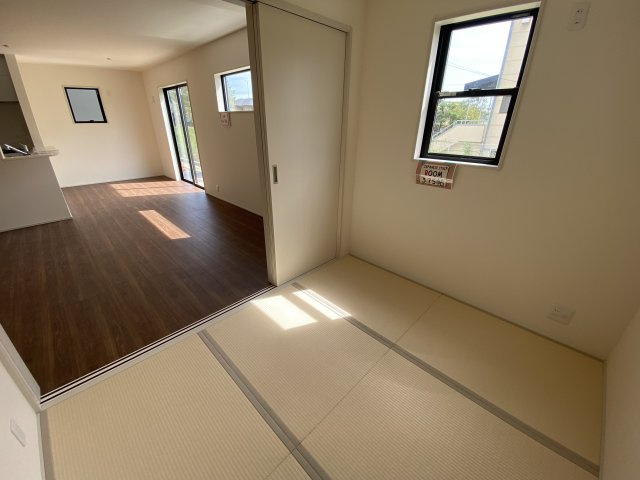 ◆ご成約特典として人気家電プレゼント中♪◆　いわき市小名浜燈籠原 　8号棟のその他|◆和室の写真です◆　お泊りに来た親戚や来客時、ちょっと横になりたい時にあると便利です♪　和の雰囲気が心を落ち着かせてくれますね♪