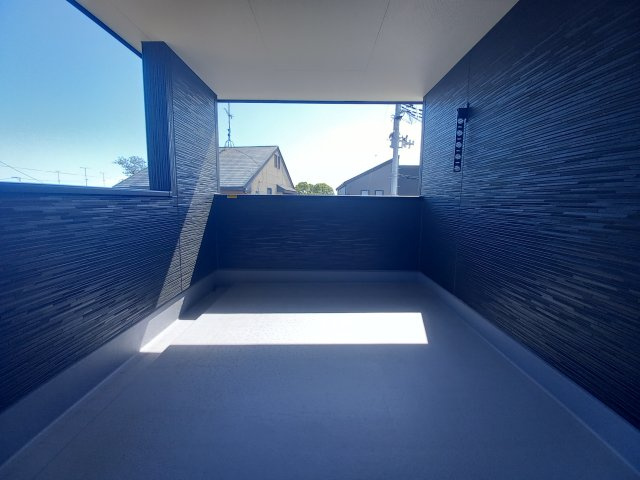 ■完成！内覧可能！12/15価格変更！■　いわき市小名浜燈籠原 　5号棟のバルコニー|暖かな日差しのふりそそぐバルコニー