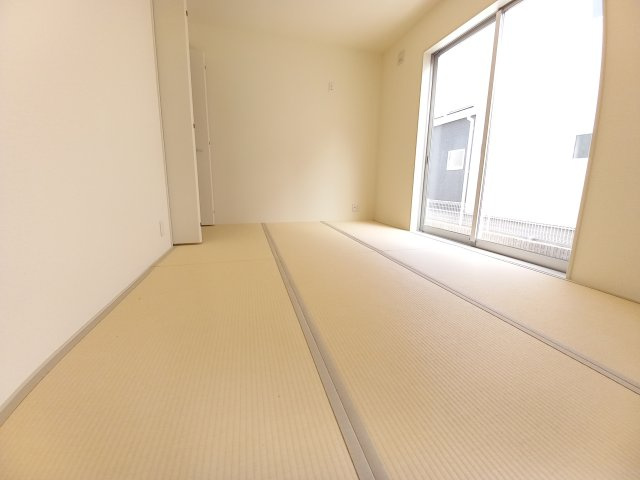 ■完成！内覧可能！12/15価格変更！■　いわき市小名浜燈籠原 　5号棟の和室|◆和室の写真です◆　お泊りに来た親戚や来客時、ちょっと横になりたい時にあると便利です♪　和の雰囲気が心を落ち着かせてくれますね♪