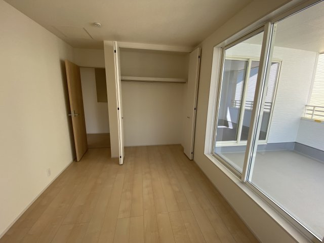 【常磐西郷町第1／1号棟】あると嬉しい家電プレゼントキャンペーン実施中(^^♪の洋室|同施工◆居室の写真です◆　木の温もりがナチュラルでくつろげる空間ですね♪　子供部屋としても、寝室としても、どんなインテリアにしようか…選ぶ楽しみが増えますね♪