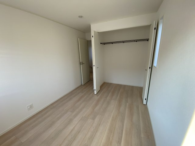 12/16価格変更☆いわき市錦町糠塚　3号棟☆　新築建売住宅　◇◆＼期間限定キャンペーン開催♪／◇◆の洋室|■□■居室の写真です■□■　
木の温もりがナチュラルでくつろげる空間ですね。