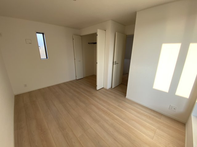 12/16価格変更☆いわき市錦町糠塚　3号棟☆　新築建売住宅　◇◆＼期間限定キャンペーン開催♪／◇◆の洋室|■□■居室の写真です■□■　
木の温もりがナチュラルでくつろげる空間ですね。