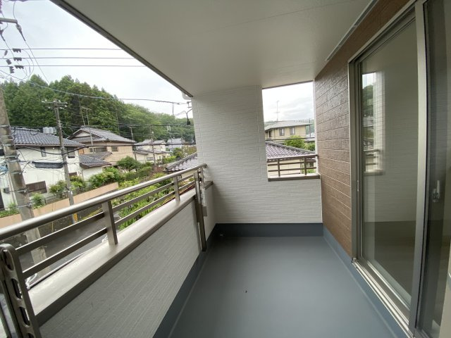 【佐糠町東　3期　こだわりの限定１棟♪】　☆住宅ローンに自信があります☆　のバルコニー|同施工◆バルコニーの写真です◆　
洗濯物から布団まで一度にたくさん干せて便利です♪
眺めのよいバルコニーで、あなただけのリラックスタイムを☆

