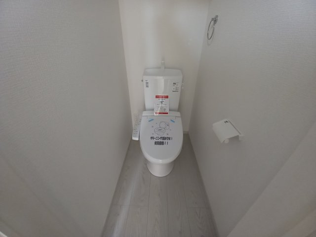 【いわき市平中神谷1期　4号棟】　■ファミリー層が暮らしやすい間取りのトイレ|同施工　清潔感のあるトイレです