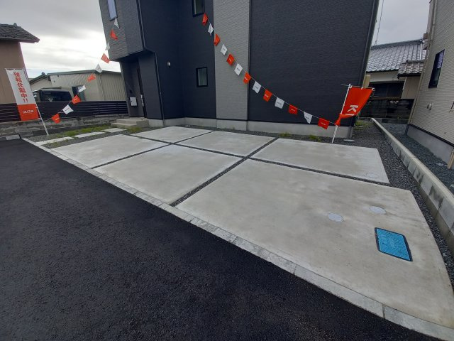 【いわき市平中神谷1期　4号棟】　■ファミリー層が暮らしやすい間取りの前面道路含む現地写真|前面道路含む現地写真です