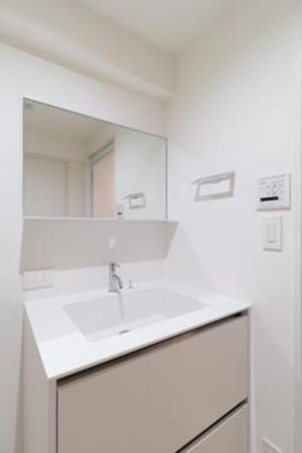 ＬＡ　ＲＥＩＮＡ　ＩＣＨＩＧＡＹＡ　ＫＡＧＡＣＨＯの洗面所|※写真は同タイプ住戸です。