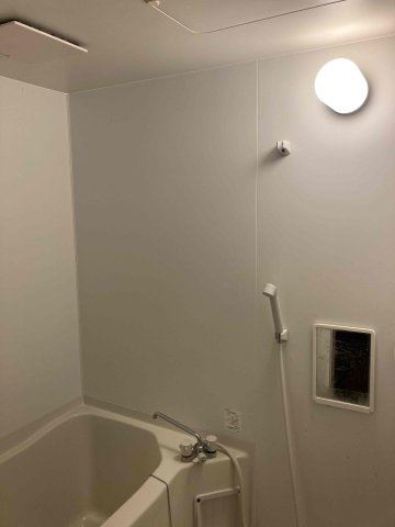 御手洗戸建ての浴室|コンパクトで使いやすいお風呂です