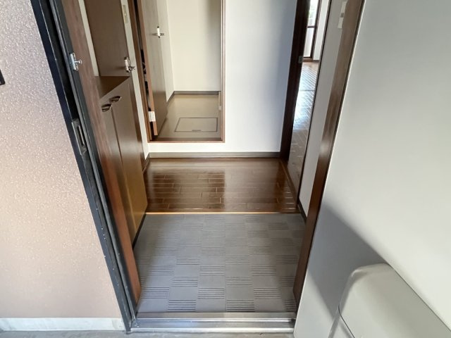 谷本ビルの玄関|きれいな玄関です