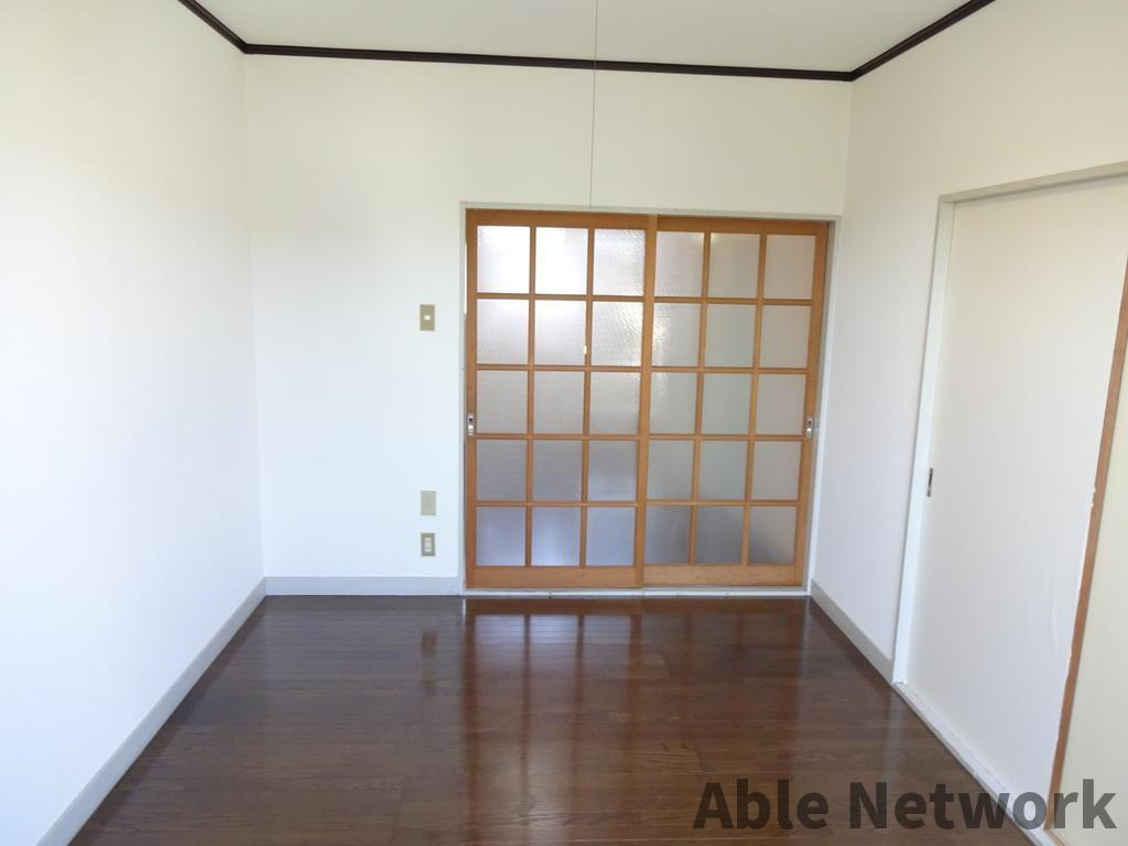 メゾン第一Aの居間・リビング|6帖のリビング