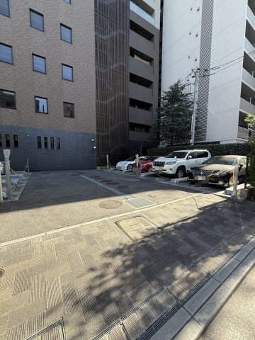 ザ・パークハウス浅草橋タワーレジデンスの駐車場