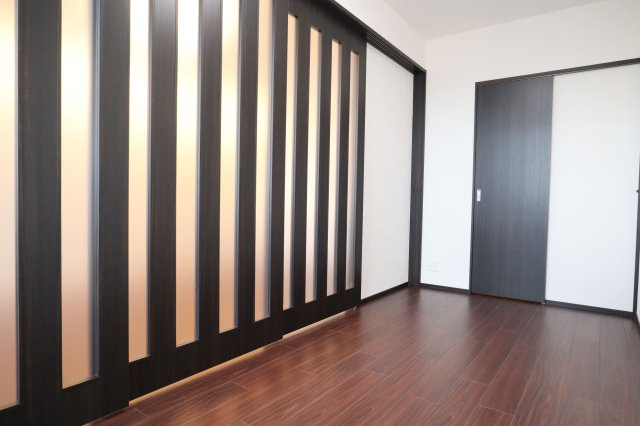 プレジオ東三国の洋室