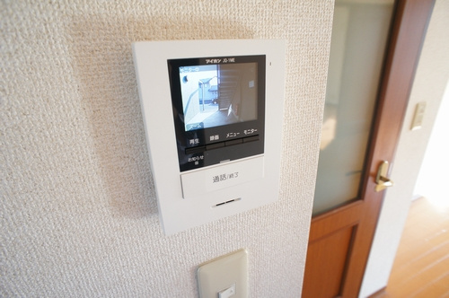 グランバリエ横倉のセキュリティ|モニター付きインターホン