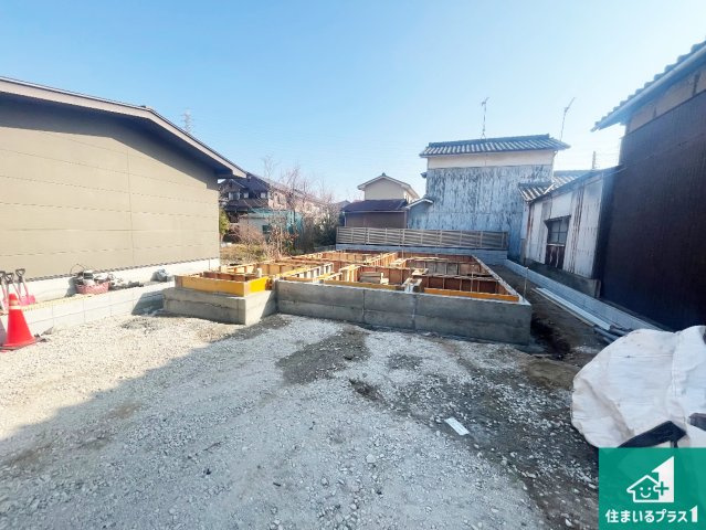 高砂市荒井町小松原　第2期　新築一戸建ての外観|周辺は落ち着いた街並みの住宅地！子育てがしやすい住環境です！まだ未完成ですが、現地でしかわからない事もございます。是非一度ご覧ください。