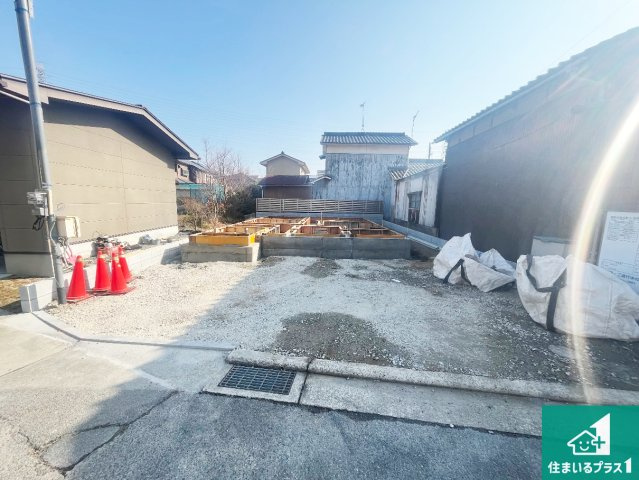 高砂市荒井町小松原　第2期　新築一戸建ての外観|周辺は落ち着いた街並みの住宅地！子育てがしやすい住環境です！まだ未完成ですが、現地でしかわからない事もございます。是非一度ご覧ください。