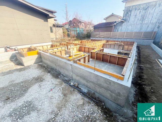 高砂市荒井町小松原　第2期　新築一戸建ての前面道路含む現地写真|周辺は落ち着いた街並みの住宅地！子育てがしやすい住環境です！まだ未完成ですが、現地でしかわからない事もございます。是非一度ご覧ください。