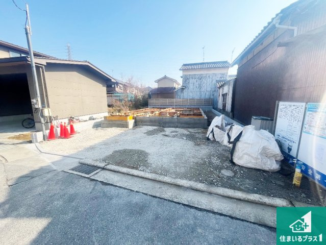 高砂市荒井町小松原　第2期　新築一戸建ての外観|周辺は落ち着いた街並みの住宅地！子育てがしやすい住環境です！まだ未完成ですが、現地でしかわからない事もございます。是非一度ご覧ください。