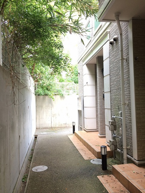 モデルノ デーアの玄関