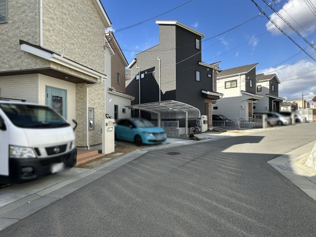神戸市西区伊川谷町有瀬戸建の前面道路含む現地写真