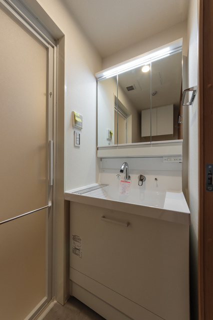 フィカーサ横浜の洗面所|※写真は同タイプ住戸です。