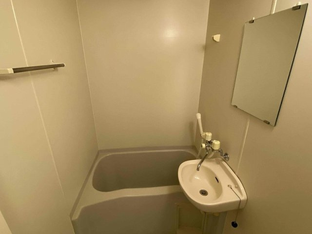 レオパレス丸山の浴室|※同タイプ部屋の写真となります