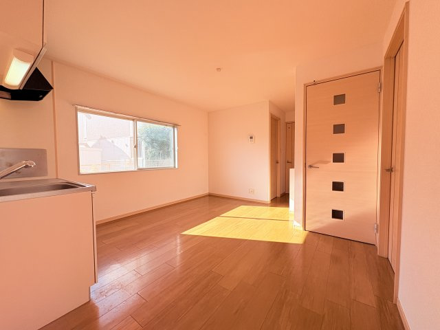 【居間・リビング】 | プラドール　C棟 | ゆったりとした居間です