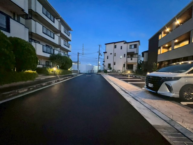 ブリーヴィアコートの周辺