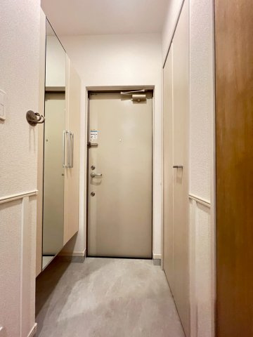 ブリーヴィアコートの玄関