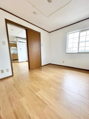 【内装】 | ヴィラサンライズ | 明るい室内です