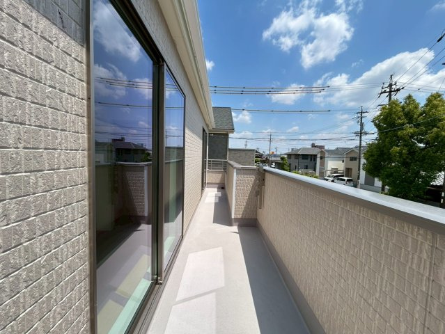 【商談中】ハートフルタウン　一宮市三ツ井5丁目7番　全3区画分譲のバルコニー|バルコニーは南向きで洗濯物もよく乾きます！