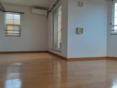 【居間・リビング】 | サンライト・プリティーＢ | リビングです