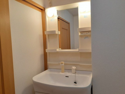 【洗面所】 | サンライト・プリティーＢ | 使いやすい洗面所です