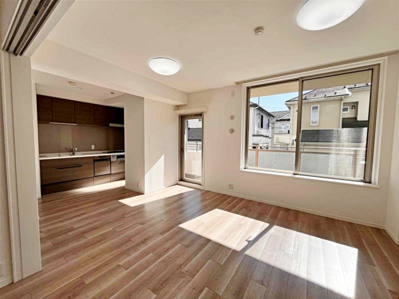 ヒルズ戸塚ヴェルデスクエアの居間・リビング