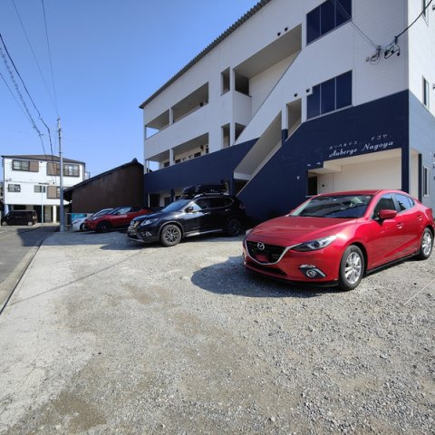 Auberge Nagoyaの駐車場