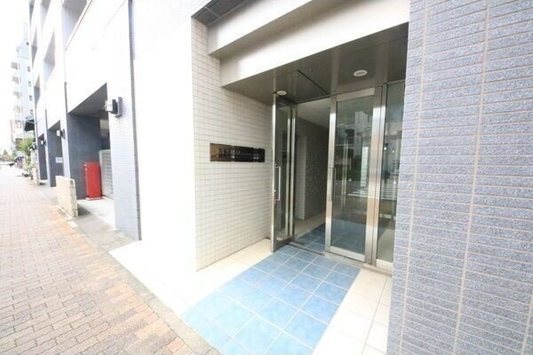 レジディア久屋大通のエントランス