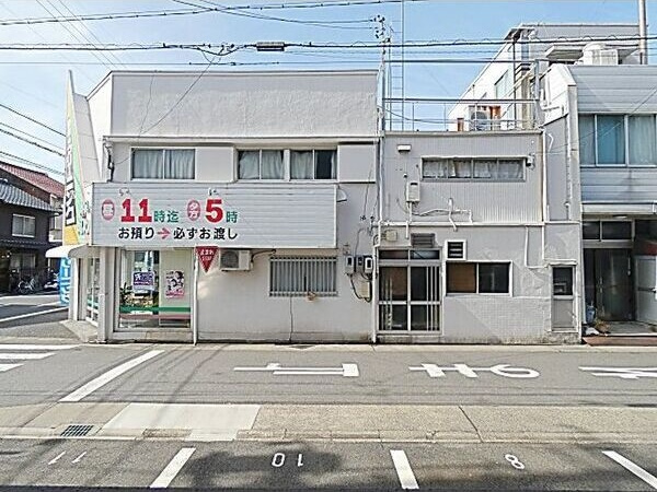 レージュ松原の駐車場