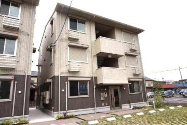 ルミエールこがねⅡ　Ｂ棟の外観