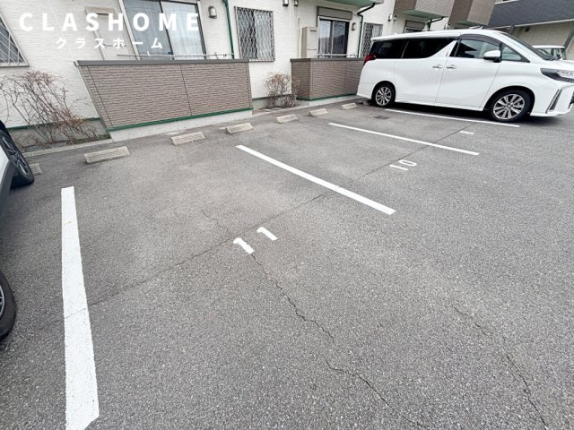 グランシャリオ　　刈谷市近郊の賃貸ならクラスホーム刈谷店の駐車場