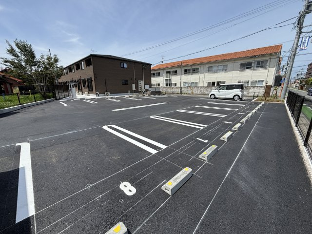 コルヴェールの駐車場