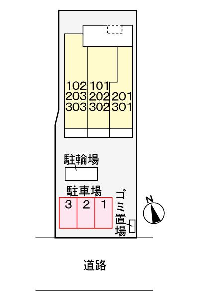 リファイメントの駐車場