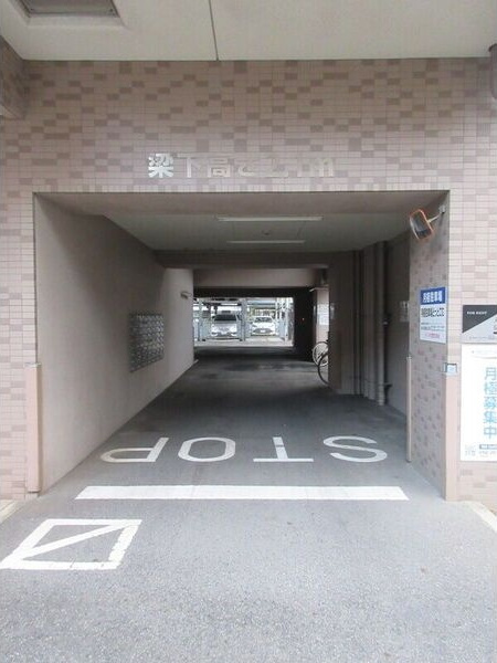 リアライズ代官町の駐車場