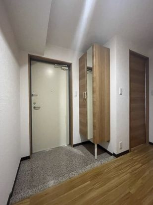 ラトレ白鳥の玄関|ゆったりとした玄関です