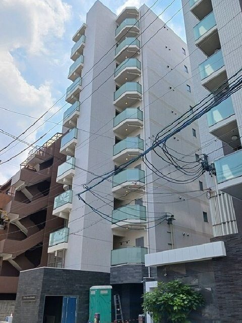 ホワイトメゾン新栄の外観