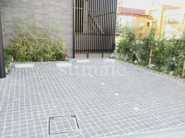 DIPS赤羽RESIDENCEの駐車場