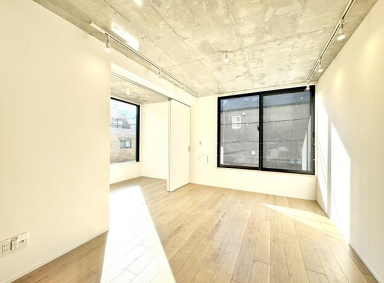 【居間・リビング】