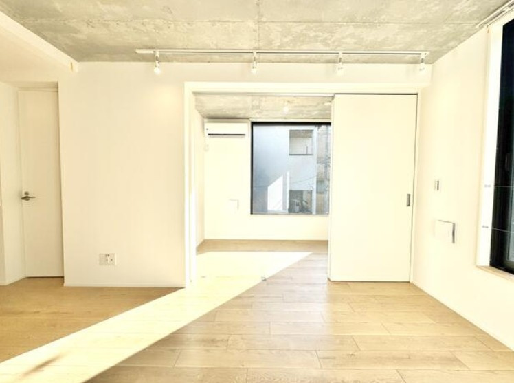 【居間・リビング】